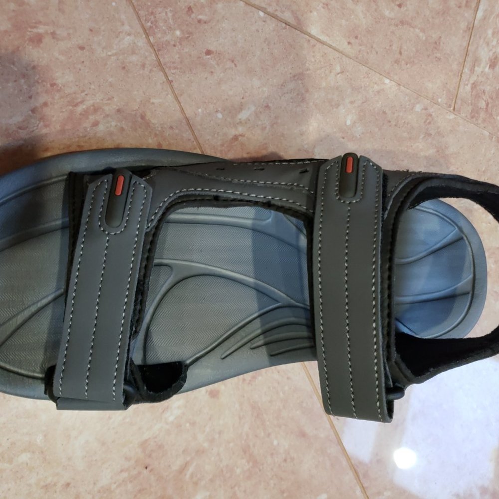 SANDAL - Picture 2 of 5